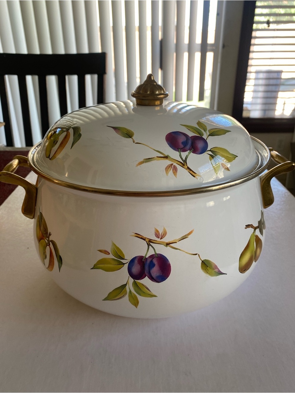 Tabletops Unlimited Large (8 qts) Vitroceramic Dutch Oven with Brass Handles